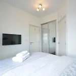 Lexicon House - 4 Bedrooms 3 Bathrooms